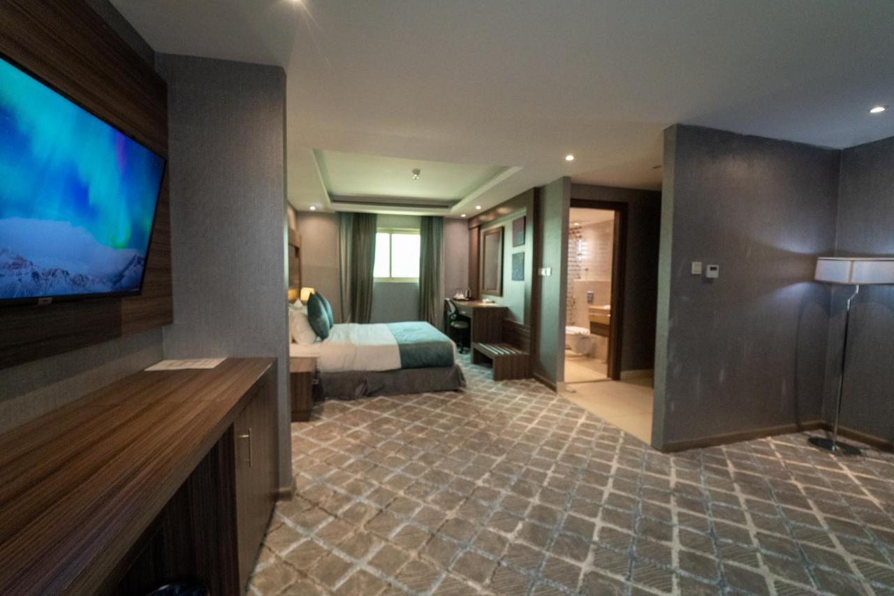 Continent Sumou Hotel Ал Хубар Екстериор снимка