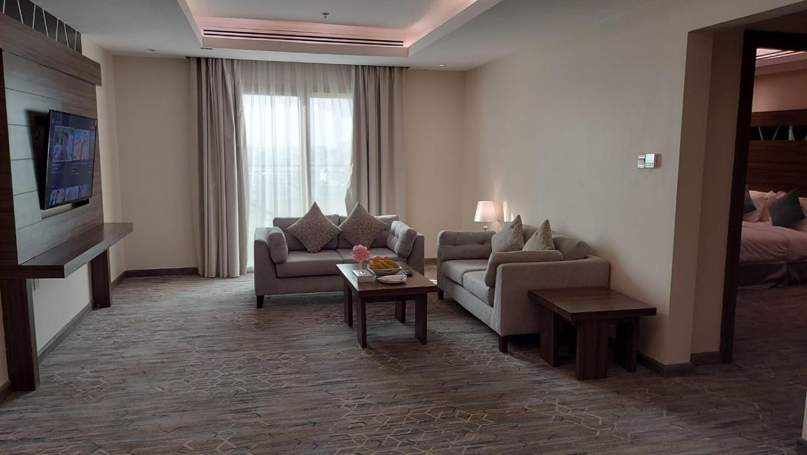 Continent Sumou Hotel Ал Хубар Екстериор снимка