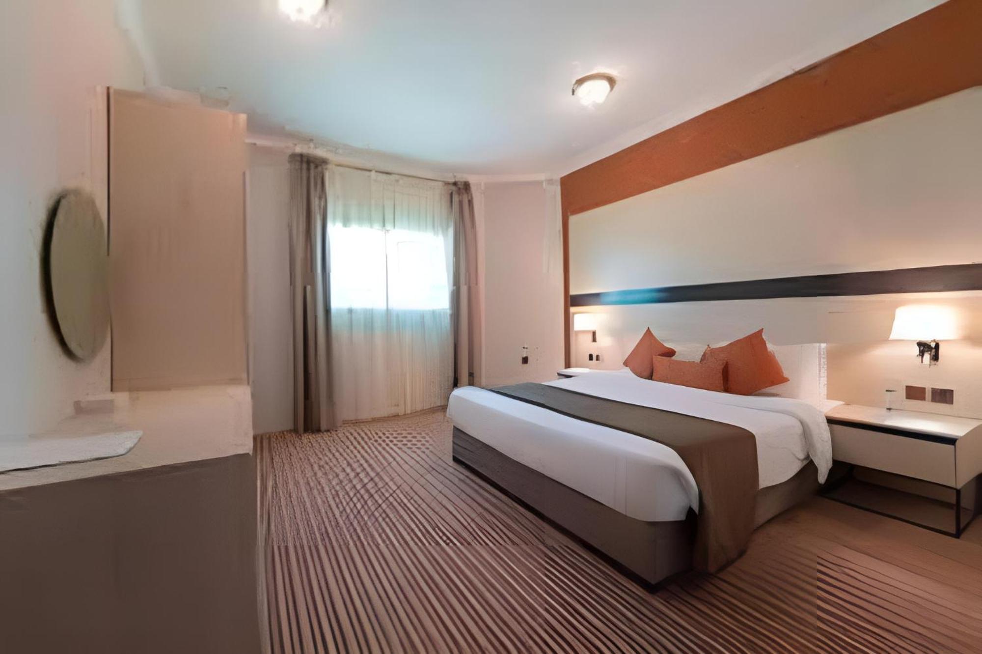 Continent Sumou Hotel Ал Хубар Екстериор снимка