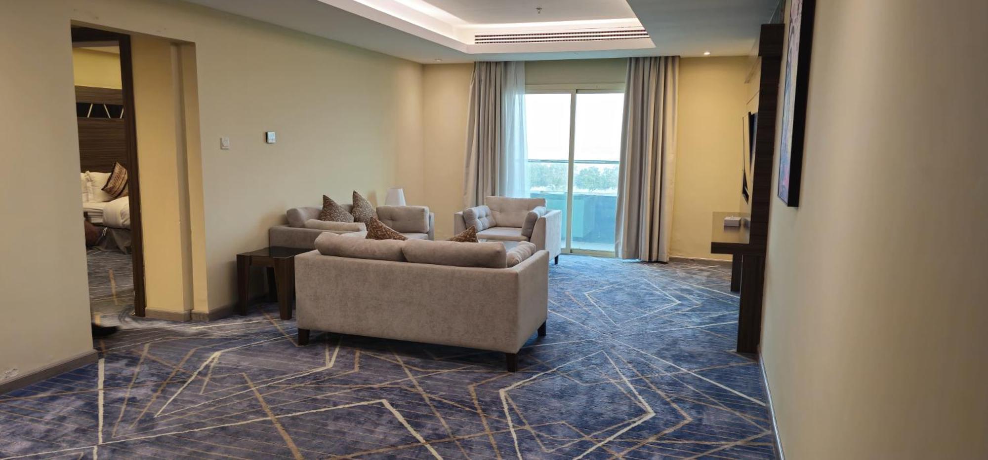 Continent Sumou Hotel Ал Хубар Екстериор снимка