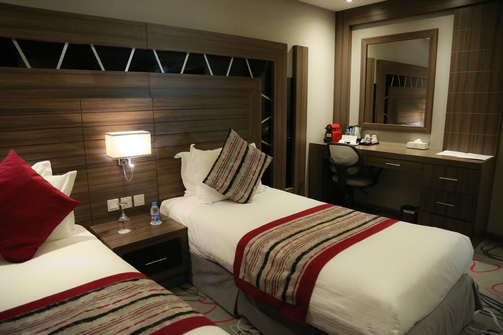Continent Sumou Hotel Ал Хубар Екстериор снимка