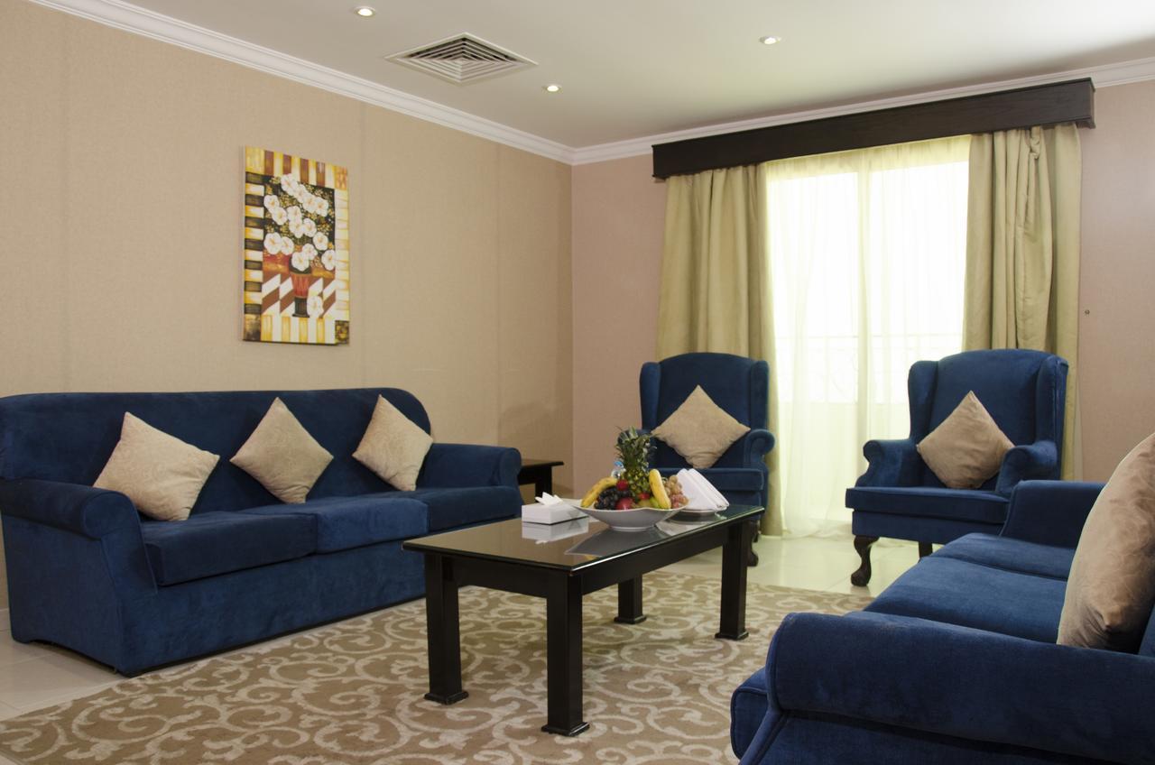 Continent Sumou Hotel Ал Хубар Екстериор снимка