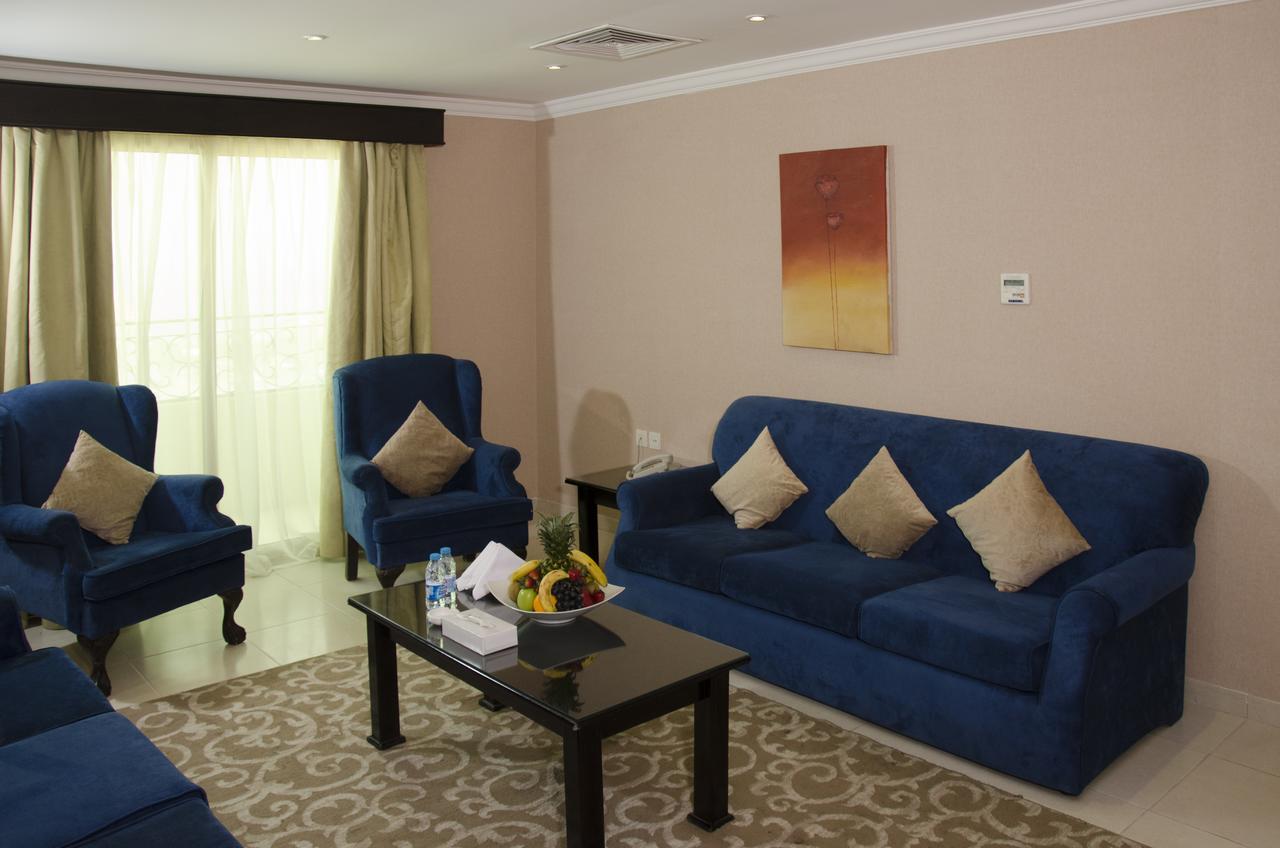 Continent Sumou Hotel Ал Хубар Екстериор снимка